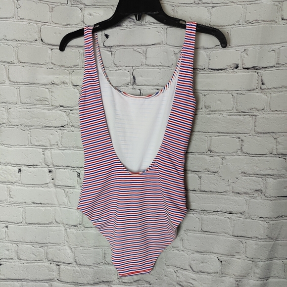 Onia Kelly One Piece Hibiscus Illusion Swimsuit Large Red White Blue NWT $195 - Picture 6 of 11